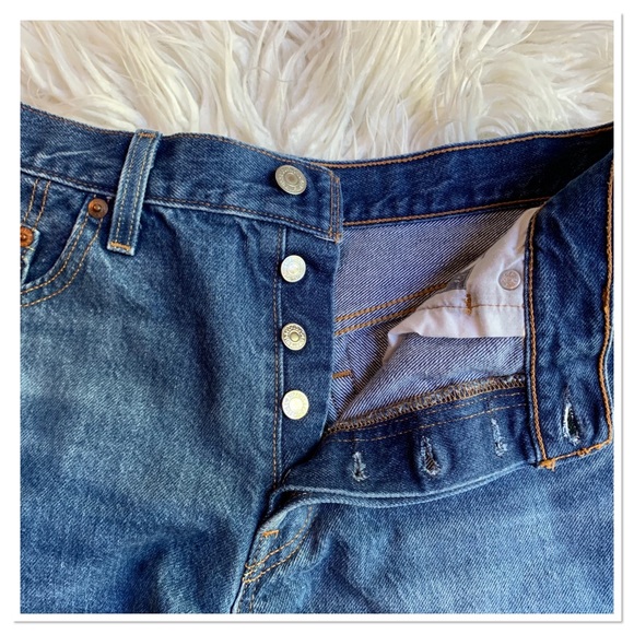 Levi’s 501 Classic Button Fly High Rise Raw Hem Cut Off Jean Shorts Blue 31 - Picture 5 of 11